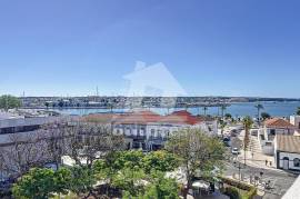 Excellent 3 Bedroom Duplex Apartment Located in the Riverside Zone of Portimão