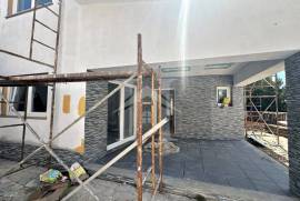 Moradia T3 em Alcabideche completamente remodelada a estrear