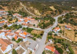 Vacant House with 8 Divisions and Dependencies on Mixed Land of 2840m2 - Vaqueiros, Alcoutim