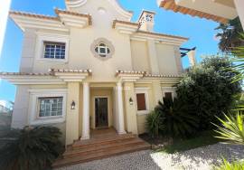 Fantastic 3 Bedroom Property with 4 Bathrooms, Shared Pool and Double Garage in Conceição, Tavira