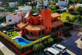 3+1 bedroom villa with pool in Vilamoura