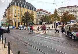 Chiado store in the heart of Lisbon for business or investment