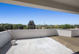 Carvoeiro – Renovation project - 4-bedroom charming villa with private pool