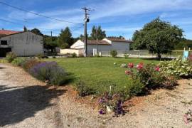 Detached Bungalow with Landscaped Garden