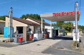 Dpt Gironde (33), à vendre GALGON Station service et magasin de vélo (vente et réparations)