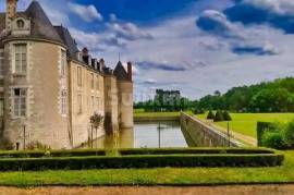 2 rooms Apartment in 13th Century Castle