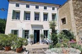 Exceptional and surprising authentic Maison de Maître, 12 bedrooms and 11 bath-...