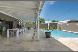 Très belle maison T4 avec piscine, grande terrasse + bungalow