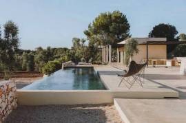 Designvilla in Carovigno, 4 slaapkamers, zwembad en olijfgaard