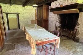 €112350 - Old Stone House and Outbuildings On 3 Acres