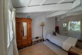 €260500 - Beatifully Renovated Detached 4 Bedroomed Property