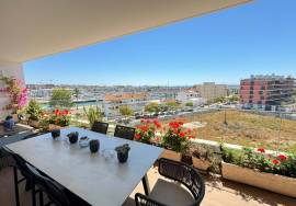 Modern 3 Bedroom Apartment With Amazing Views Towards the Marina and the Sea