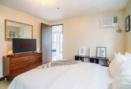 Luxury 1 Bed Apartment For Sale In St Mark Residences Taguig City, Manila,