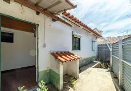 House T3+Annex for sale in Santarém