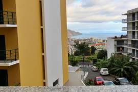 RESERVED----2 BEDROOM APARTMENT IN BARREIROS WITH BACKYARD AND SEA VIEW