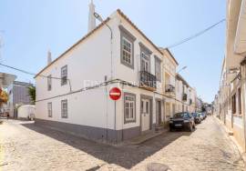 Tavira City centre. Gorgeous 5-bedroom villa with bundles of character