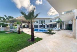 Elegant And Extravagant Villa In Punta Cana