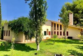 Luxury 4 Bed Villa For Sale in Alcora Castellon