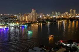 Luxury 3 Bed Condo For sale in Watermark Chaophraya River Bangkok