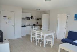 Excellent 2 Bed Apartment For Sale in Residence Les Isles De Sola Grandcamp-Maisy