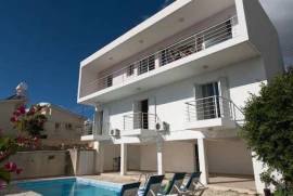 Luxury 3 bed Villa For Sale in Peyia Paphos