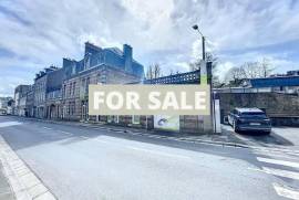 Property in Heart of Town with Business Premisis