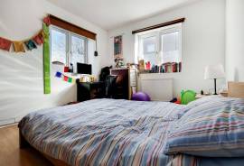 4 bed flat to rent Birchmore Walk, London N5