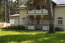 Detached house for rent in Jurmala, 230.00m2