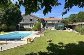 2 renovated stone cottages, Verteuil-sur-Charente, Charente