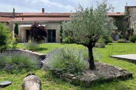 €258600 - Beautiful Stone House with Magnificent Garden