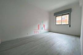 Refurbished 3 Bedroom Apartment in Entroncamento