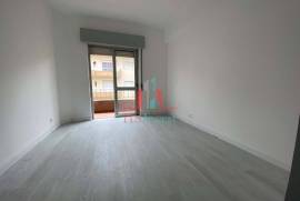 Refurbished 3 Bedroom Apartment in Entroncamento