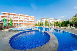 Compact 2-Bedroom apartment In HolIday Fort Club, Sunny Beach
