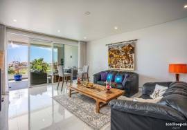 Luxury Seaside Living: Modern 2+1 Bedroom Apartment in Porto de Mos, Lagos
