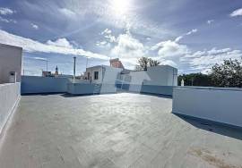 Single storey house T3+1, Mexilhoeira da Carregação, Refurbished