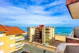 Spectacular!  Penthouse on 2 beachfront in Guardamar