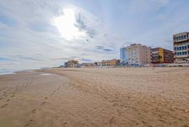 Spectacular!  Penthouse on 2 beachfront in Guardamar