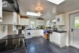 2 bedroom, Semi-detached house for sale