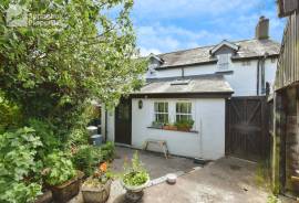 2 bedroom, Semi-detached house for sale