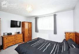 2 bedroom, Terraced House for sale