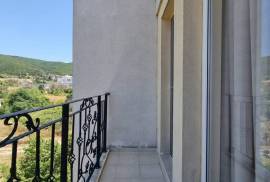 2 BED sunny and spacious apartment, 112 ...