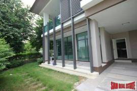 Setthasiri Onnut-Srinakarindra - New Designer Home with4 Bedrooms and 284 Sqm.