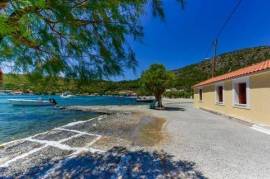 Stunning 2 Bed Villa with land For sale in Samos