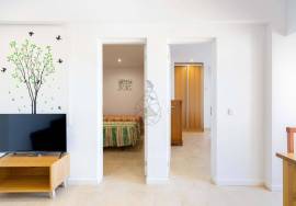 Completely Refurbished and Equipped 3 Bedroom Apartment Two Steps from Praia da Rocha Beach