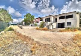 3 BEDROOM VILLA WITH DAZZLING SEA VIEWS AND CITY IN CRUZ DA ASSOMADA, LOULÉ-S. CLEMENT