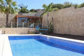 Luxury 4 bedroom villa located on the slope of Orada with 1000m² of plot