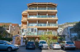 Excellent 2 Bed Apartment For Sale In Budva