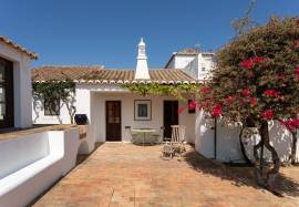 Magnificent typical Algarve house near Moncarapacho and beaches