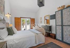 Loulé – Elegant 4-bedroom countryside retreat with panoramic views