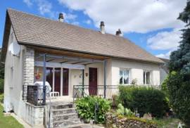 Detached House with Garden